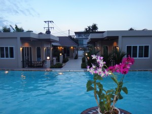 Thuan Resort Rawai Phuket swimming pool 03